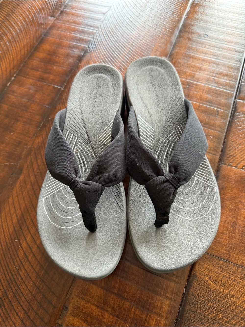 Cloudsteppers by Clarks Gray Footbed Flip-Flops with Black Knotted Straps